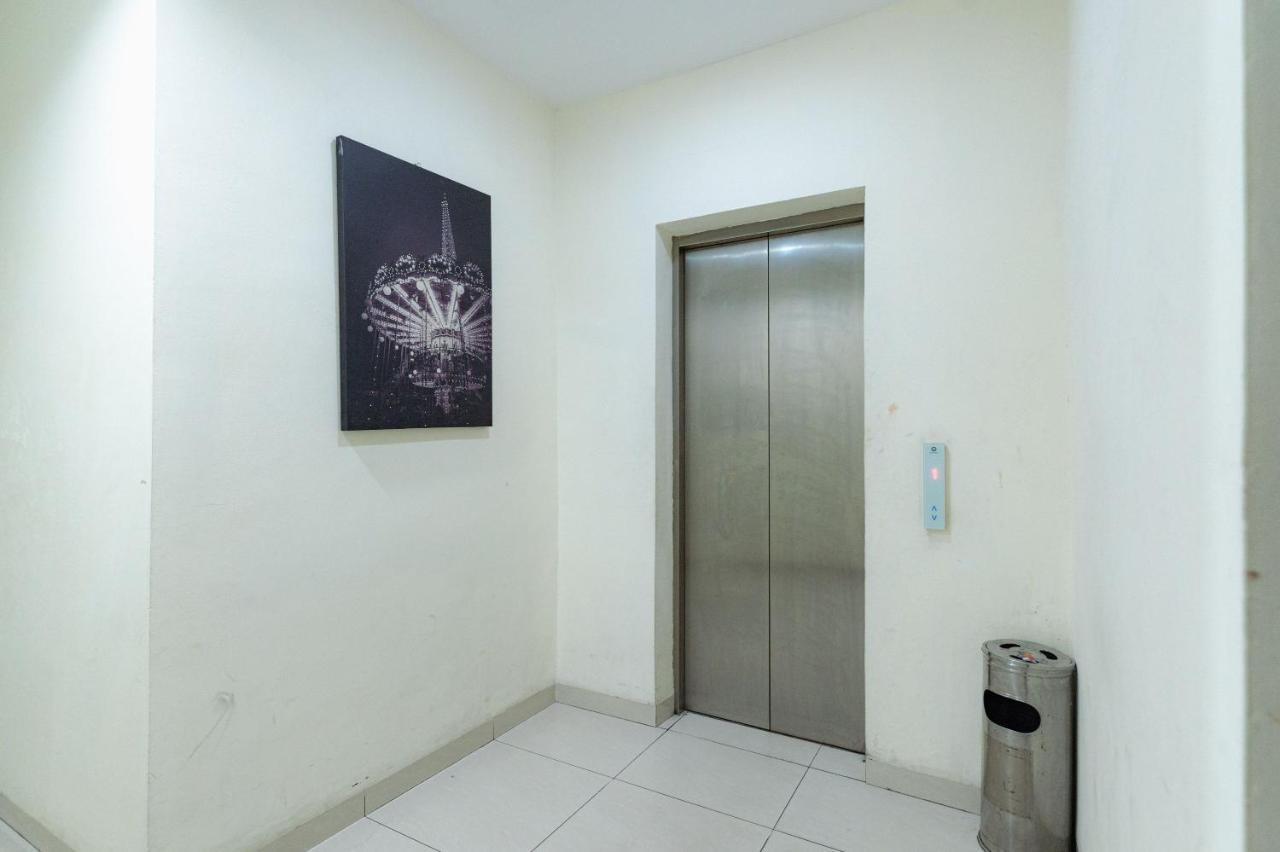מלון Reddoorz At Nagoya Indah Batam מראה חיצוני תמונה
