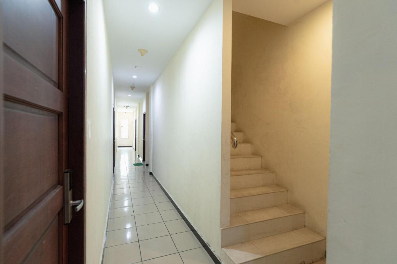 מלון Reddoorz At Nagoya Indah Batam מראה חיצוני תמונה