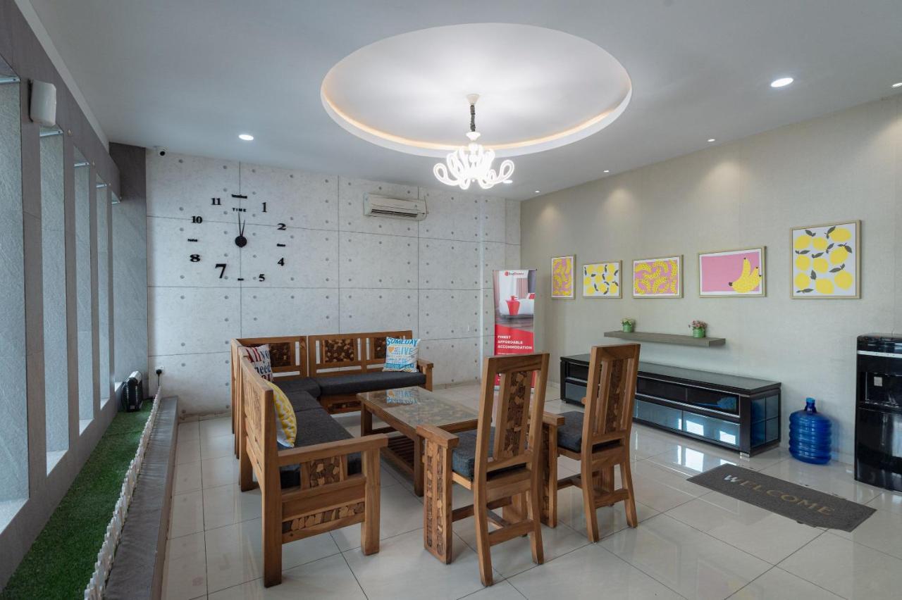 מלון Reddoorz At Nagoya Indah Batam מראה חיצוני תמונה